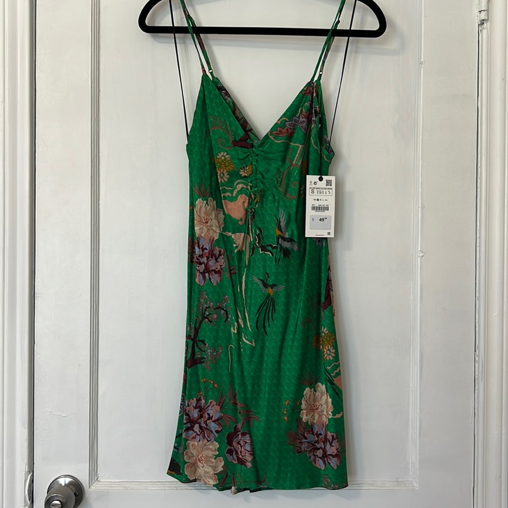 Green Zara dress! Size small, never been worn.